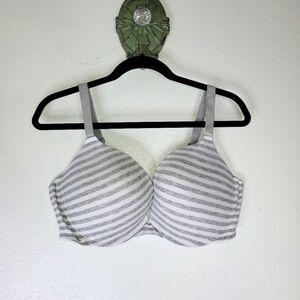 4 for $20 🤑 Secret Treasures Gray Striped Women's Bra